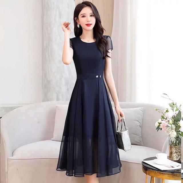 ĐẦM XOÈ XANH ĐEN ĐÍNH NÚT