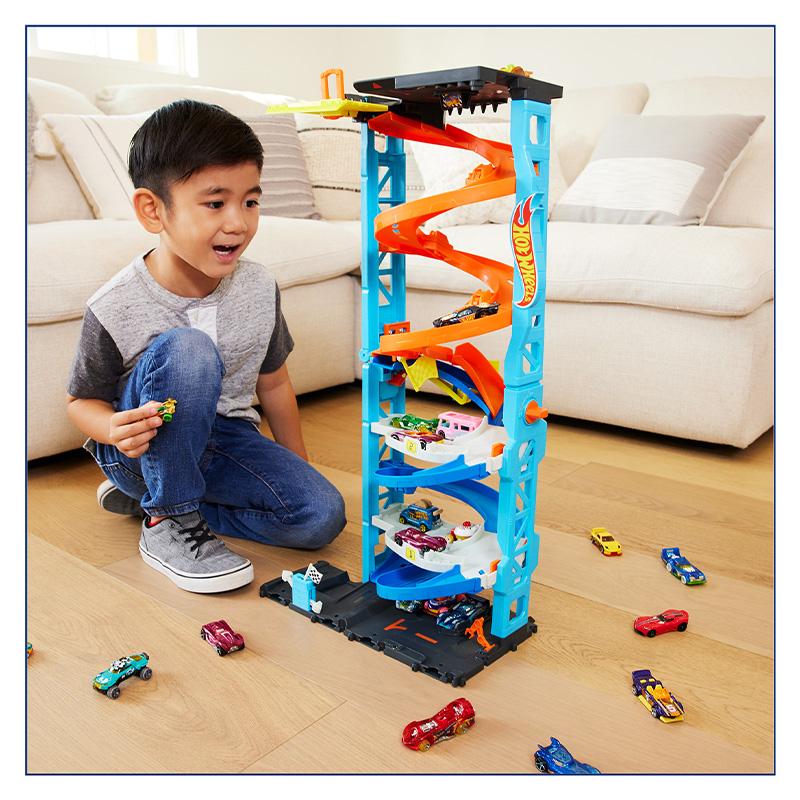 Đồ Chơi HOT WHEELS Tháp Đua Biến Hình Hot Wheels City HKX43