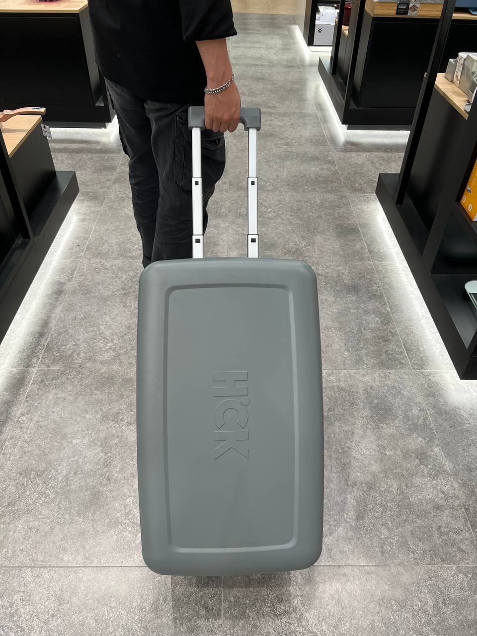 Tủ lạnh mini dã ngoại HCK dung tích 16L màu xám có tay kéo Hàng chính hãng