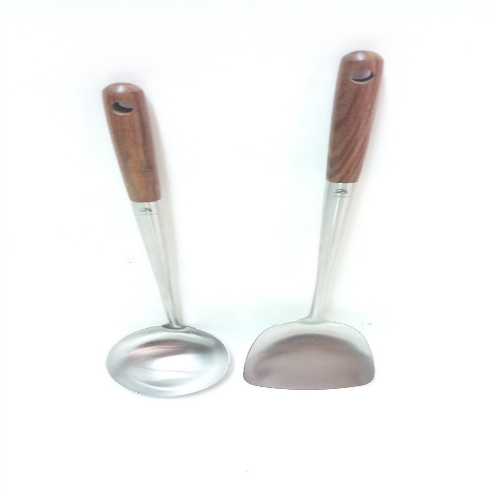 COMBO 1 VÁ XÀO+1 SẠN LẬT INOX 304 CÁN GỖ.