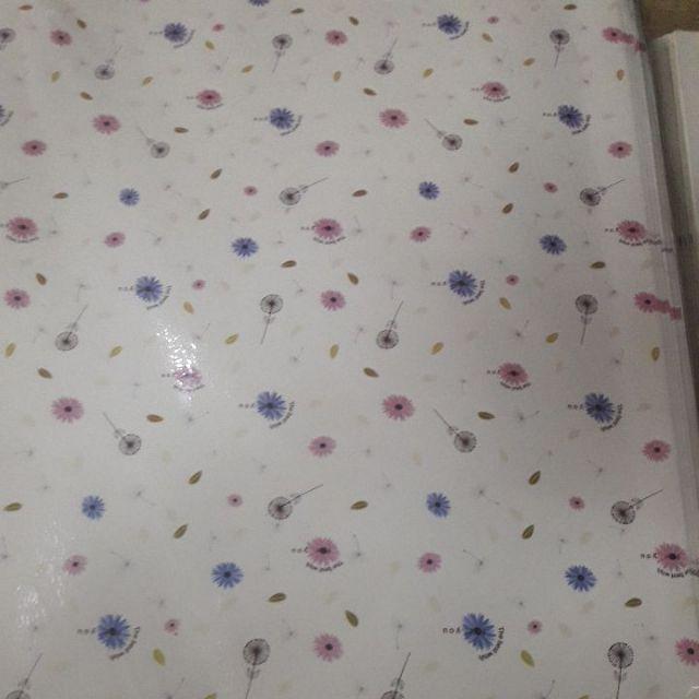 Giấy gói quà nền nhiều họa tiết kt 50x70cm xấp 5 tờ