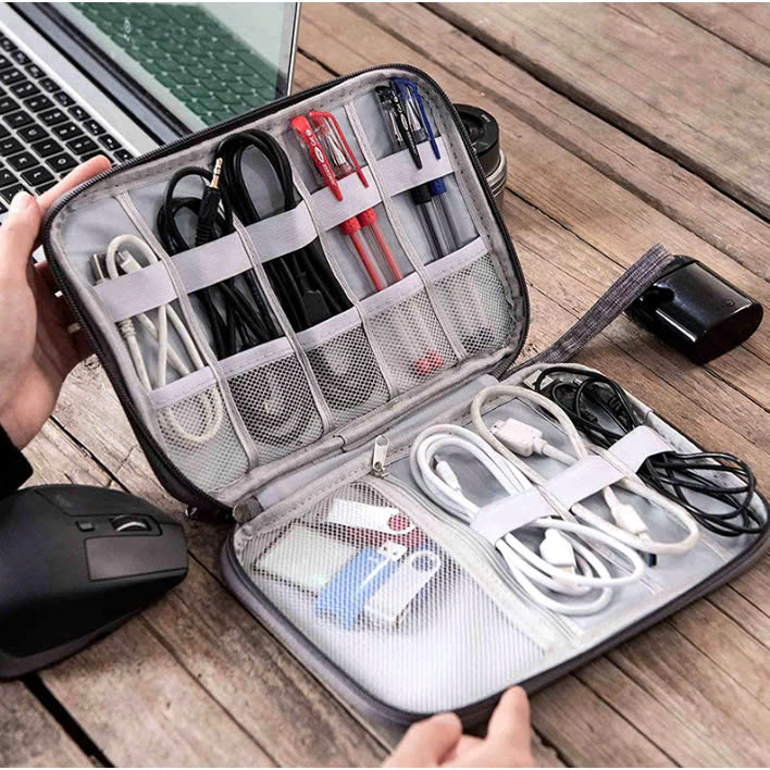 Hộp Túi Vải Đựng Phụ Kiện Công Nghệ Đa Năng Nhiều Ngăn Chống Thấm Nước Túi Phụ Kiện Du Lịch Cho Cáp Sạc Di Động, Sạc Dự Phòng, Điện Thoại, Tai Nghe, Thẻ Nhớ MÀU ĐEN 24x17x3.5cm - Hàng Chính Hãng + Kèm 1 Mét Dây Gai Dính Tròn Buộc Gọn Cáp