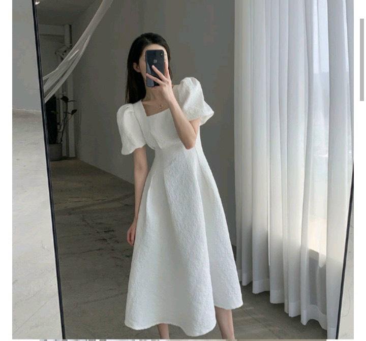 ĐẦM XÒE GẤM XỐP CỔ VUÔNG 13373