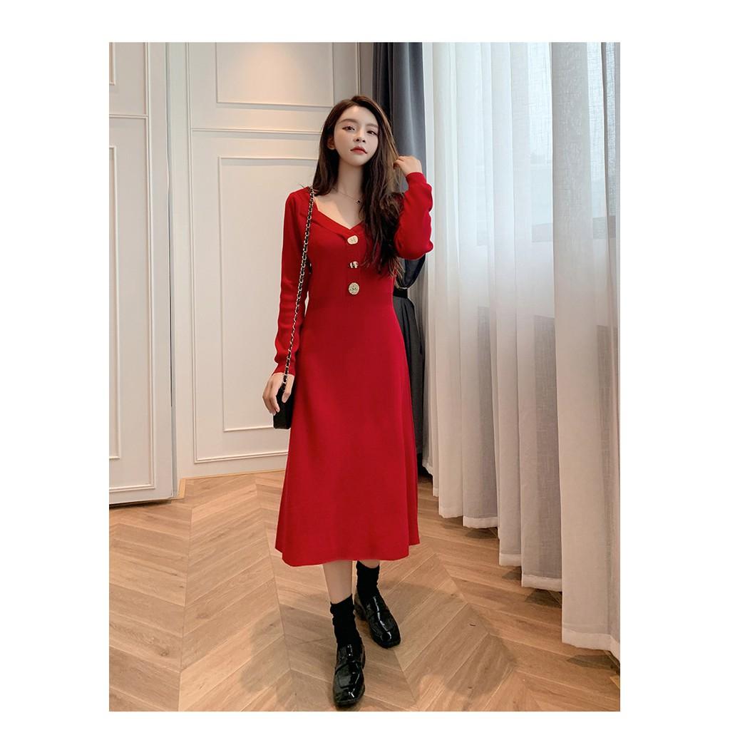 Váy cho con bú, chất len, cổ tim điệu đà