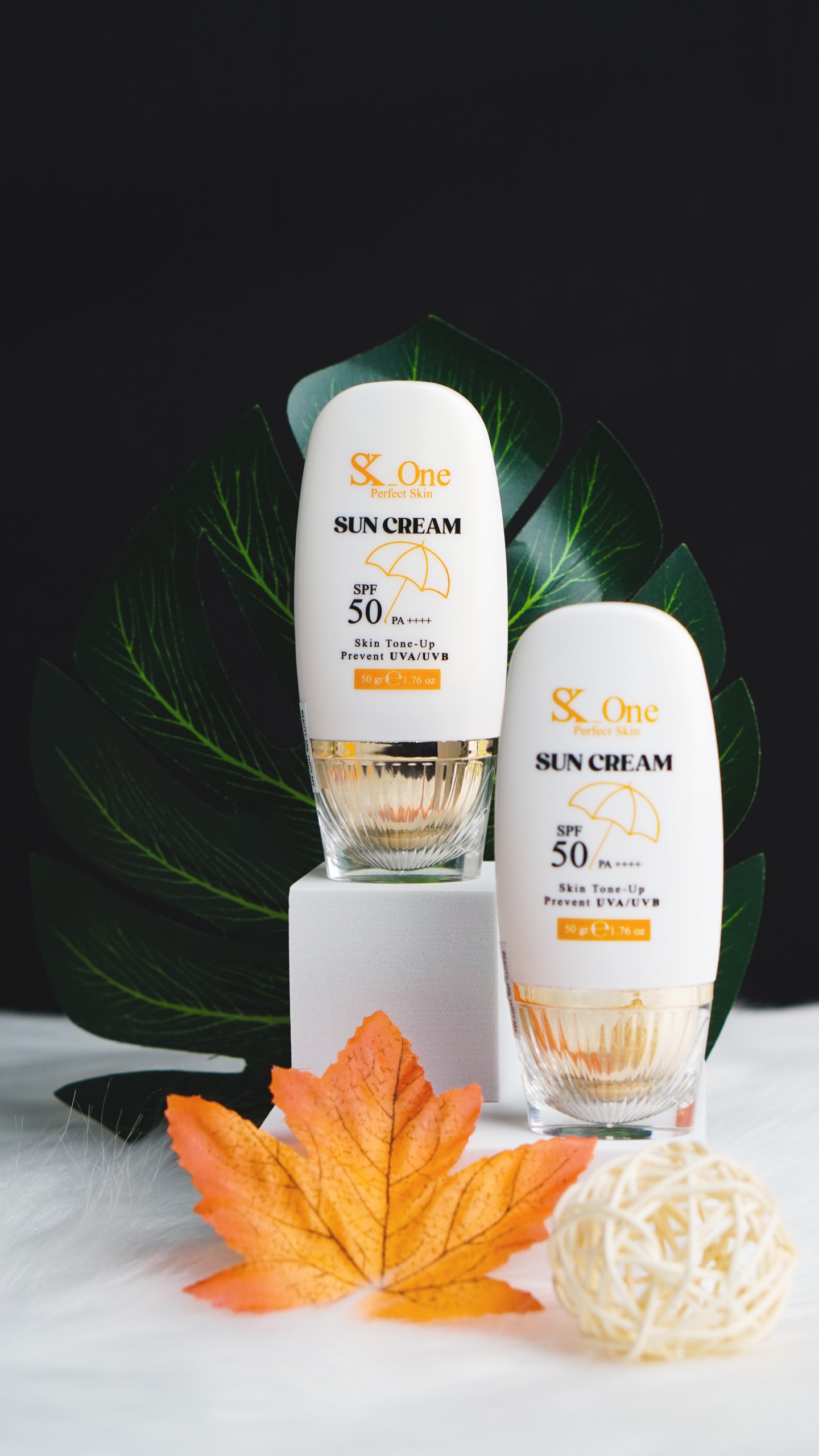 Kem chống nắng Makeup SK-ONE + tặng Toner - 50g SPF 50 Dưỡng Ẩm Da