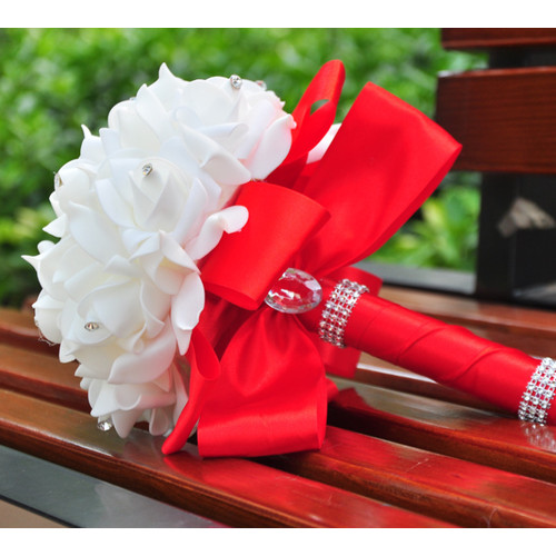 Bó hoa cưới Hàn Quốc tay cầm màu Đỏ phối Bông Trắng