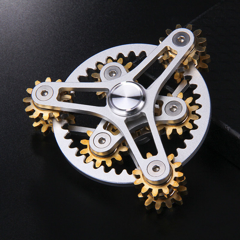 Con Quay Gears Spinner 3 Cánh 6 Bánh Răng