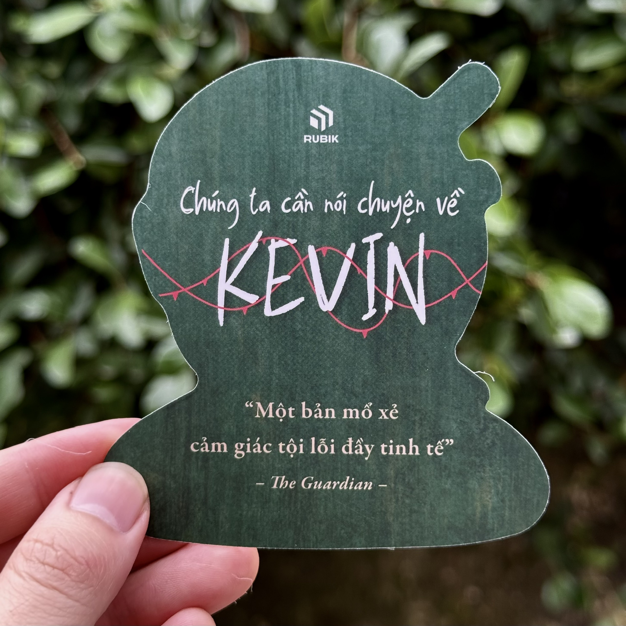 Sách Chúng Ta Cần Nói Chuyện Về Kevin - ảnh 3