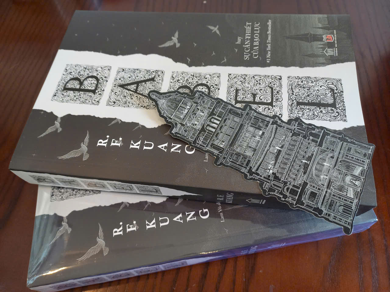 BABEL hay Sự Cần Thiết của Bạo Lực - R. F. Kuang