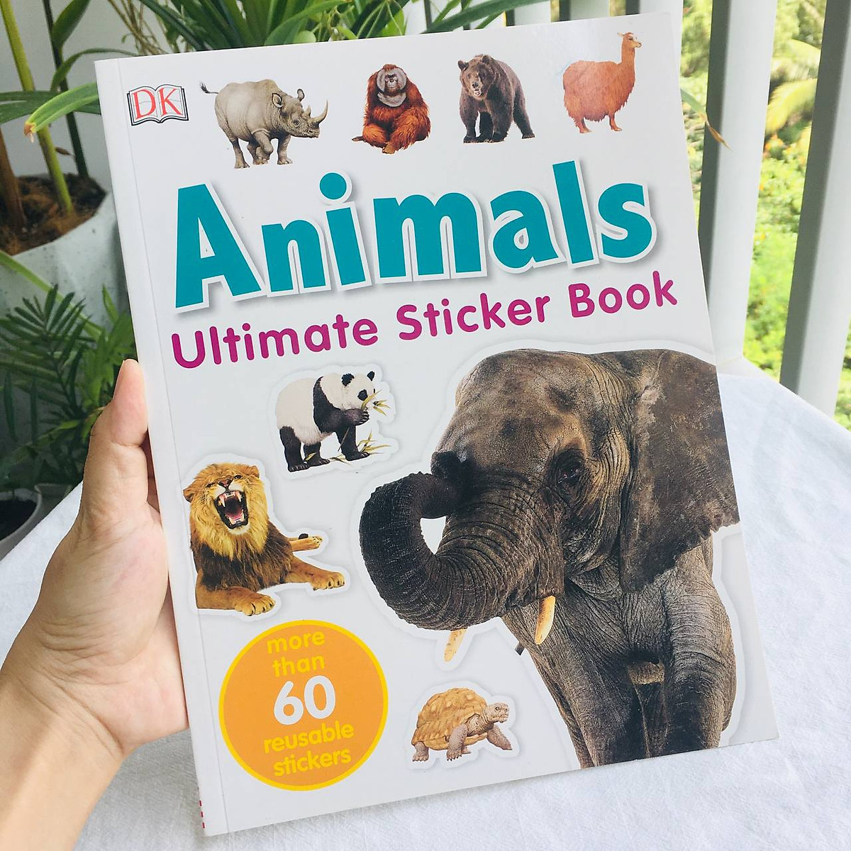 Ultimate Sticker Book Animal