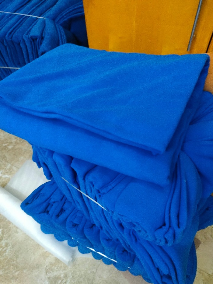 Chăn nỉ xanh dương khổ rộng mới