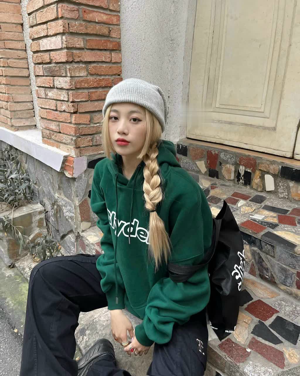 Áo HoodieChữ DORIS - SLYDER Khoác Nỉ Có Nón Mũ 2 Lớp Rộng Unisex Hàn Quốc Cặp Đôi Nam Nữ - Chống Nắng Thu Đông
