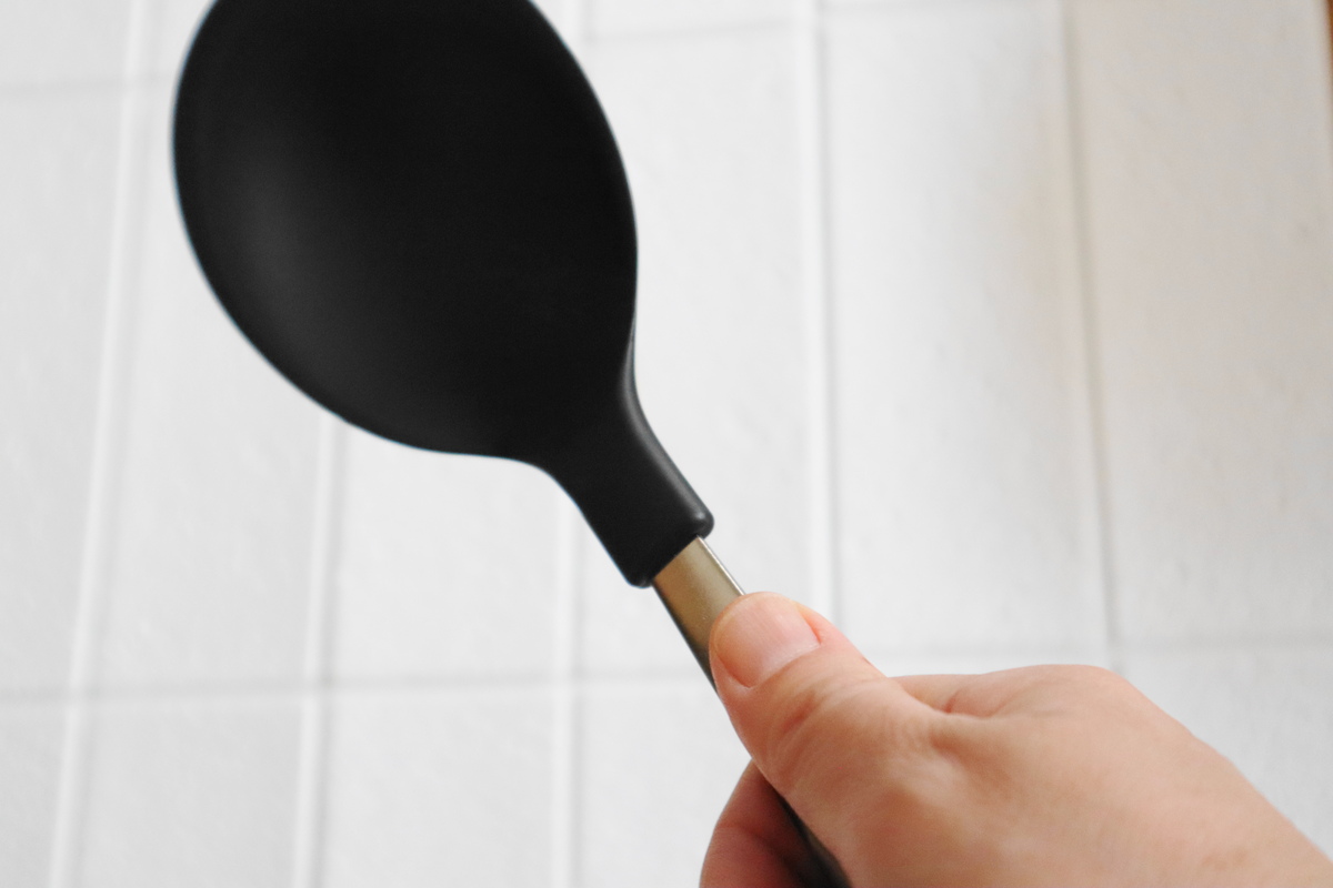 Muôi múc canh đầu silicone Echo Metal 25.5cm - Nội địa Nhật Bản