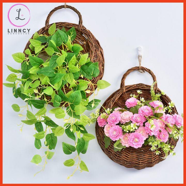 Hoa giả - giỏ hoa lụa treo tường mây tre đan nhiều mẫu trang trí nhà cửa, cửa hàng, văn phòng, lớp học