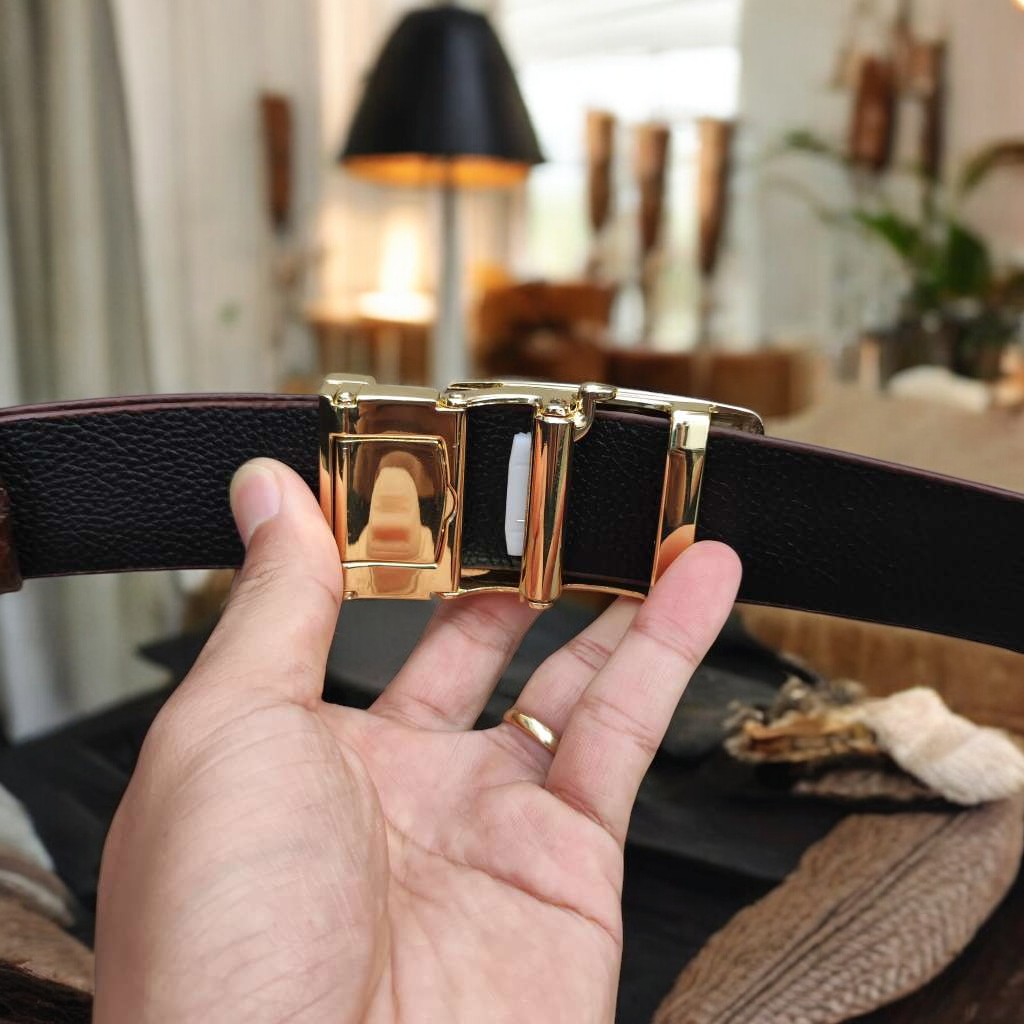 Nịt da cá sấu BẢN LỚN phù hợp bụng bia. Da bụng vân đẹp nhẹ nhàng! (mặt vàng)