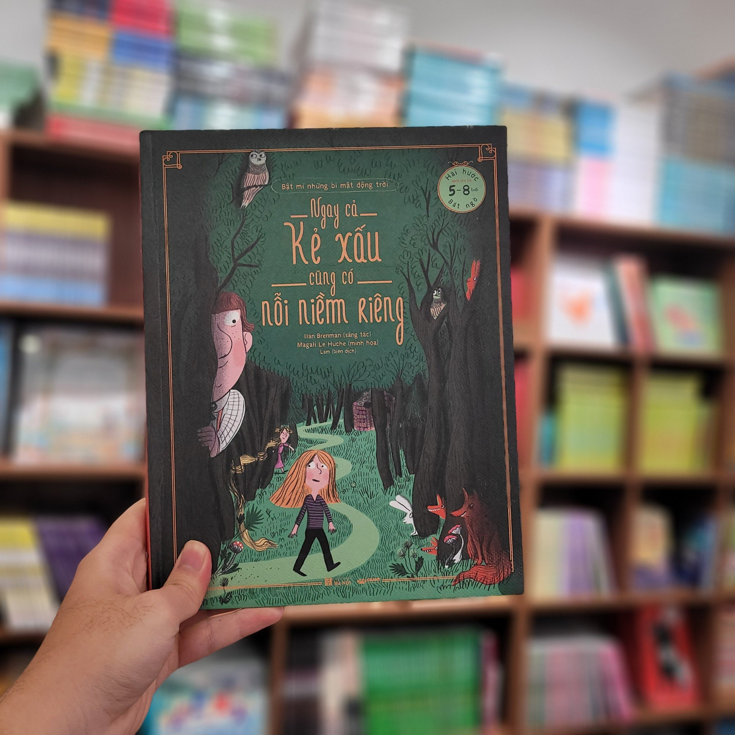 (Bìa cứng – Minh hoạ màu) BỘ SÁCH “BẬT MÍ NHỮNG BÍ MẬT ĐỘNG TRỜI” gồm 2 cuốn: Ngay cả công chúa cũng xì bủm, Ngay cả kẻ xấu cũng có nỗi niềm riêng - Ilan Brenman – Lam biên soạn – Crabit Kidbooks