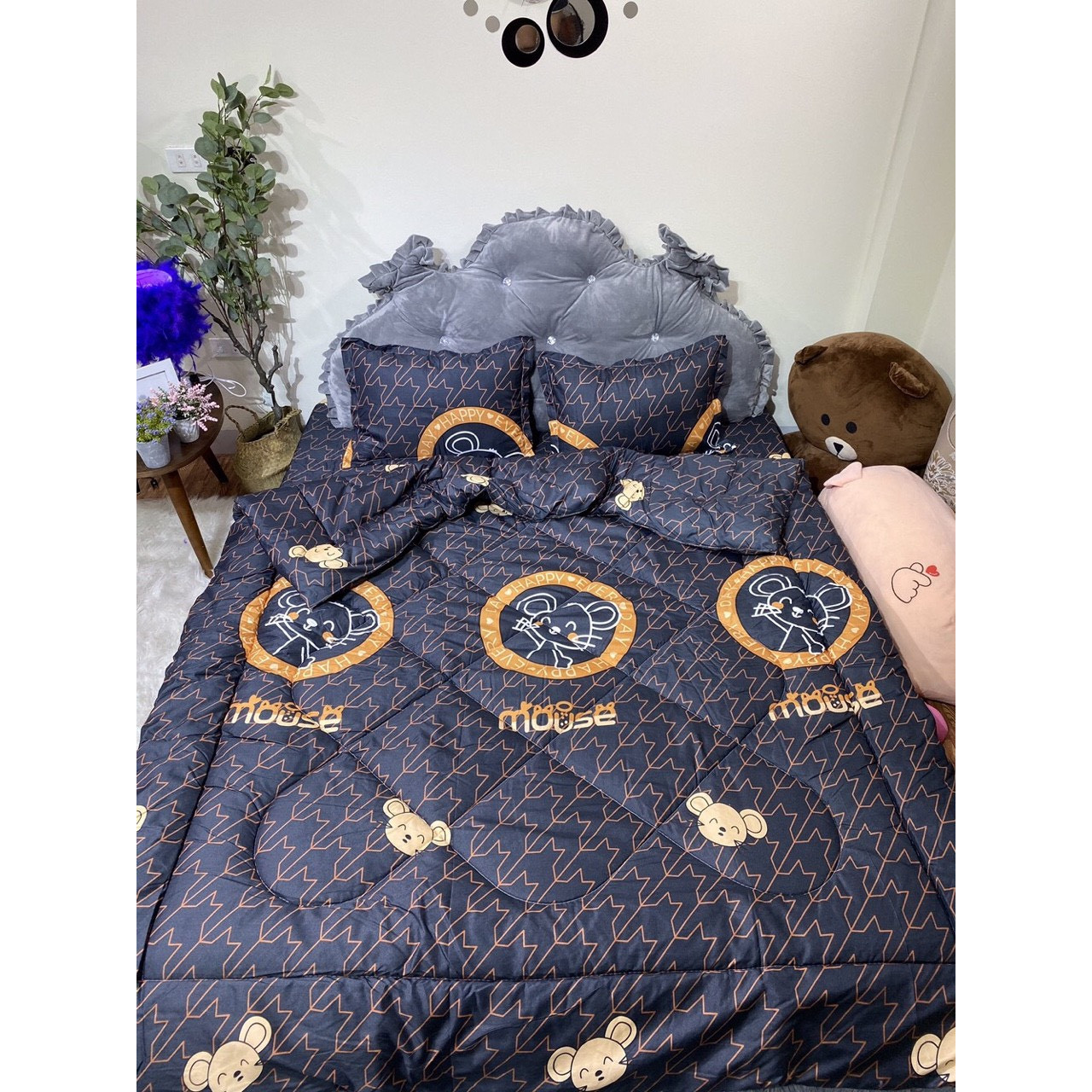 Bộ Chăn Ga Gối Cotton Poly Chần Phao 5 Món Chuột Đen