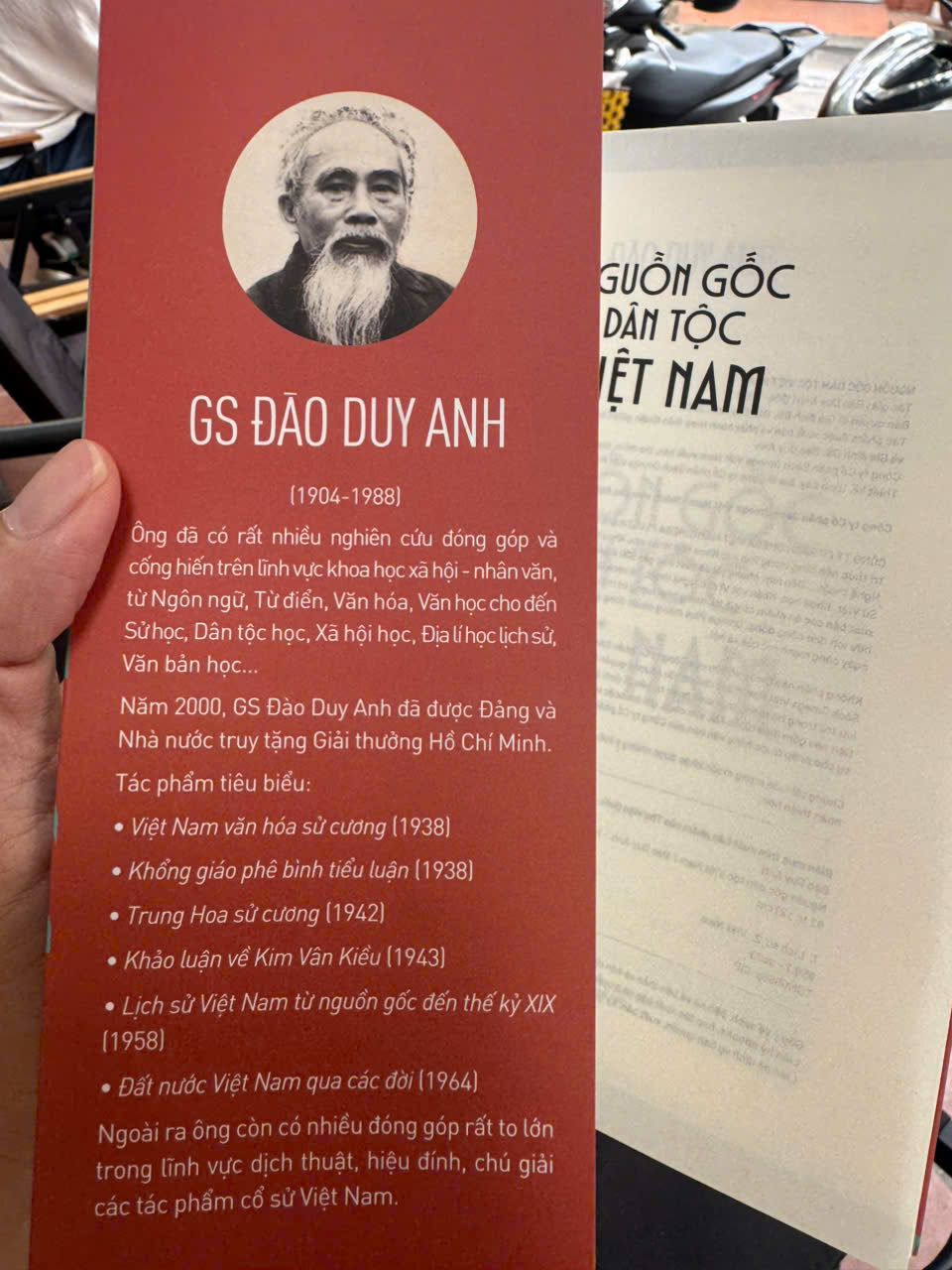 (COMBO 2 CUỐN) NGUỒN GỐC DÂN TỘC VIỆT NAM, VĂN HOÁ LÀ GÌ? – Đào Duy Anh – NXB Thế Giới – Omega Plus