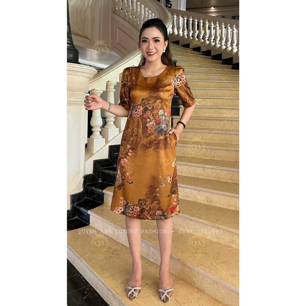 Đầm Suông Hoa 3D Tone Vàng Đồng Cổ Tròn Cao Cấp Olwen Dress