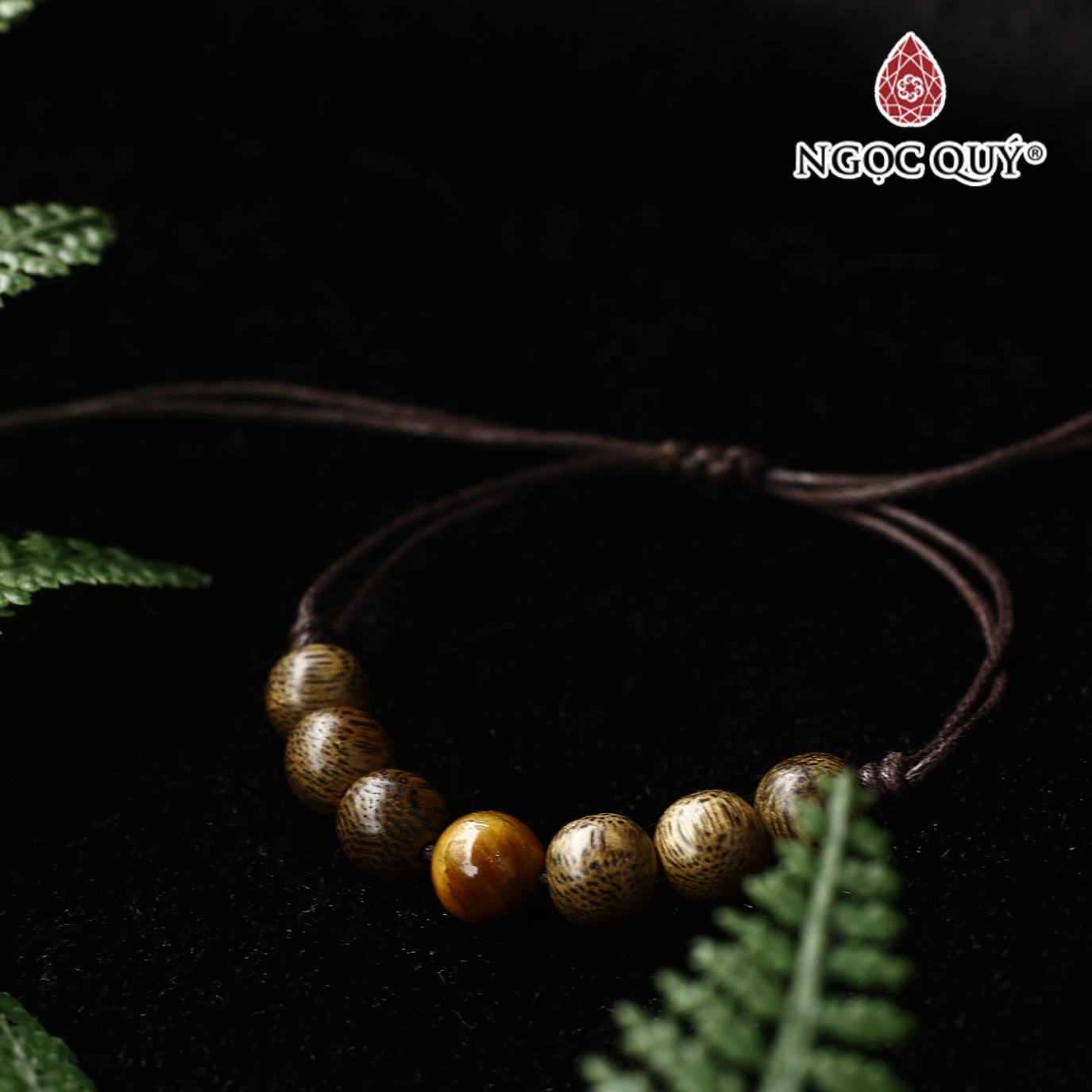 Vòng trầm tốc thắt dây phối đá mắt hổ vàng nâu - Ngọc Quý Gemstones