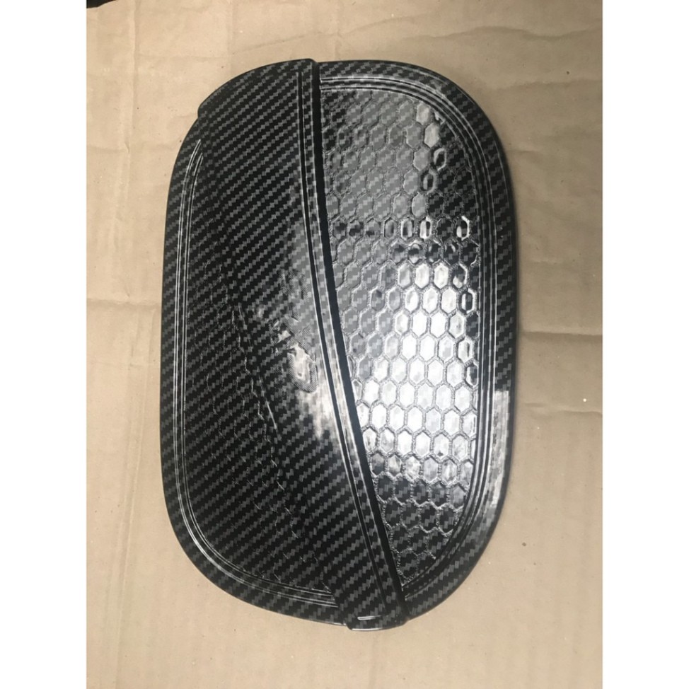 Ốp nắp bình xăng CARBON xe Mazda CX5, CX-5 2018 - 2021, 2022 vân cacbon cao cấp