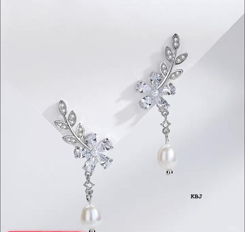 Bông tai bạc thời trang chất liệu bạc s925 MS088