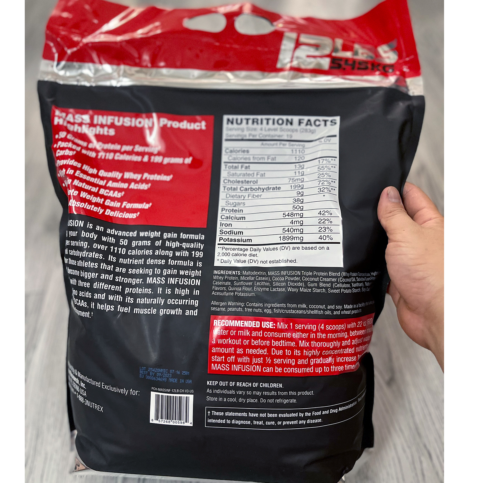 Combo Sữa tăng cân tăng cơ Mass Infusion của Nutrex hương Chocolate bịch lớn 5.45 kg hỗ trợ tăng cân, tăng cơ cho người gầy kén ăn, khó hấp thụ thức ăn tự nhiên &amp; Áo Gym Đen size S (47kg-57kg)
