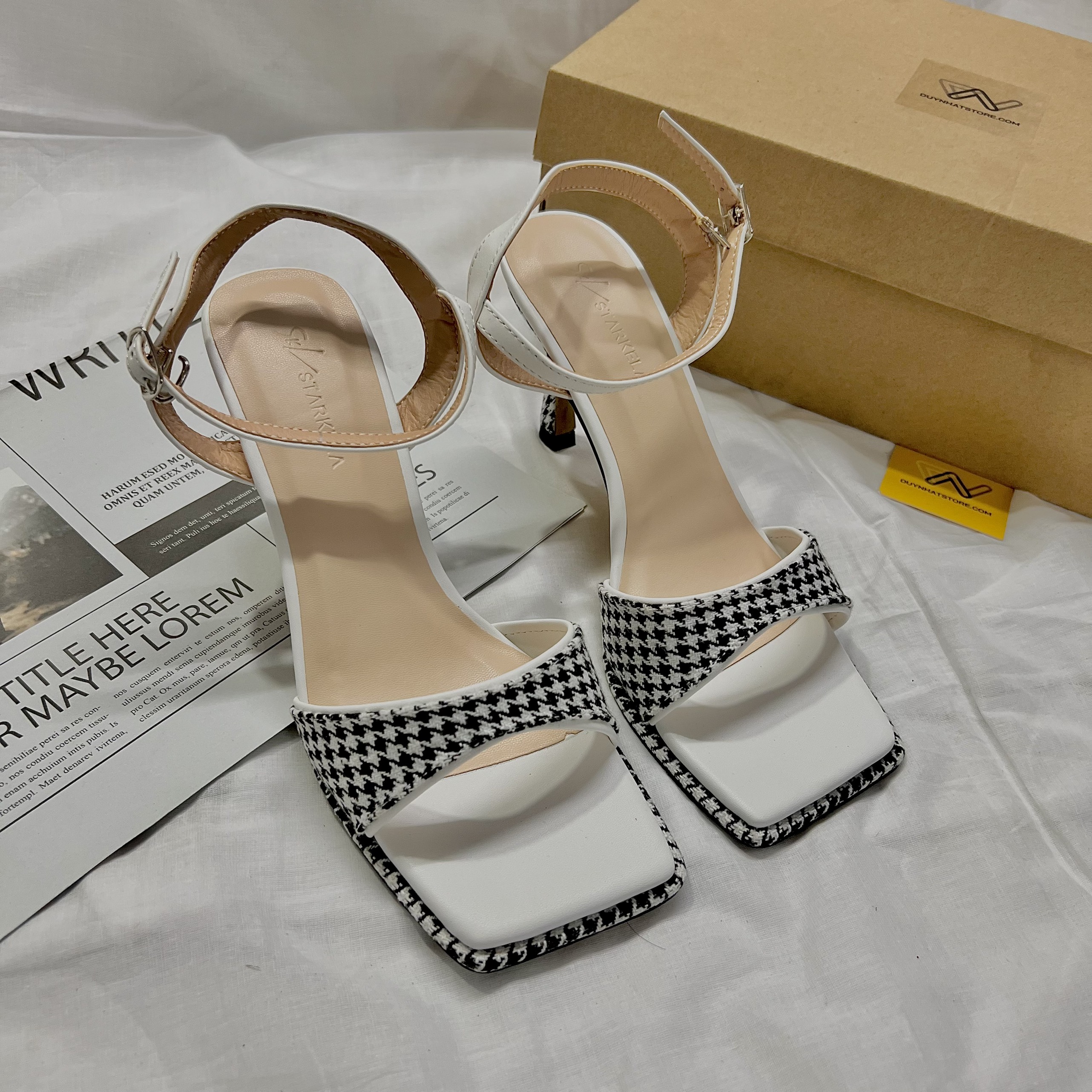 Giày Sandal Cao Gót Quai Ngang Dép Duy Nhật Store Phối Da Mờ Dạ Chữ H Gót Nhọn Trắng Caro Đẹp Xinh Cao 7cm 2 Màu Nude