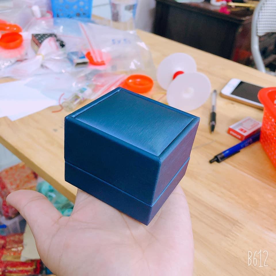 HỘP LỤA CAO CÂP KÍCH THƯỚC 6*6 CM