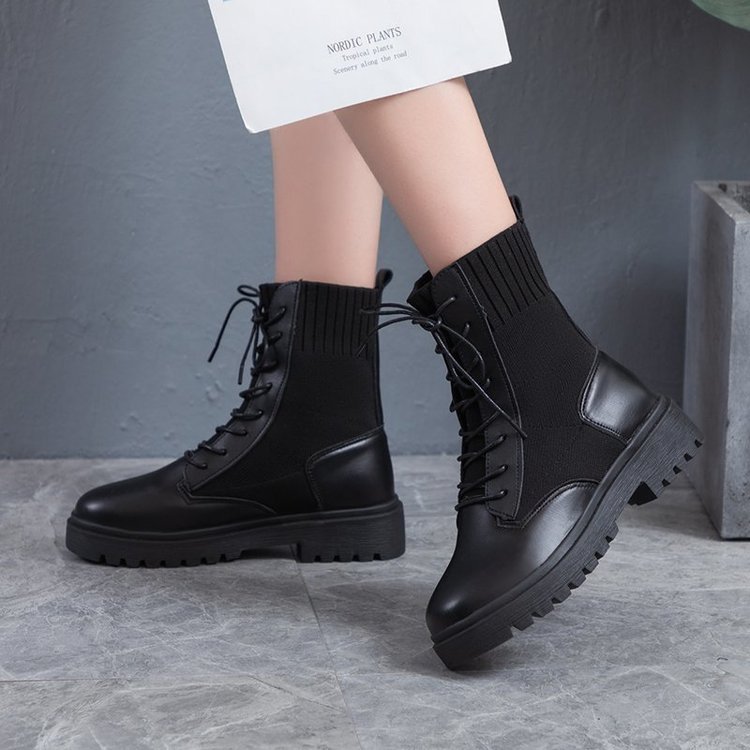 Boots Nữ Đen Cá Tính