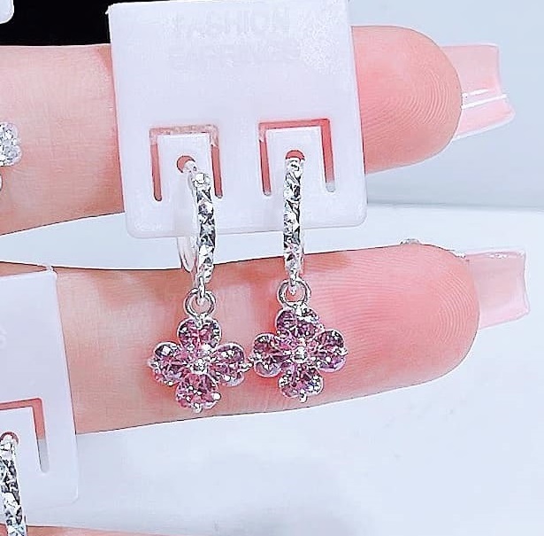 Bông tai trẻ em hình cỏ 4 lá chất liệu bạc ta MS62a