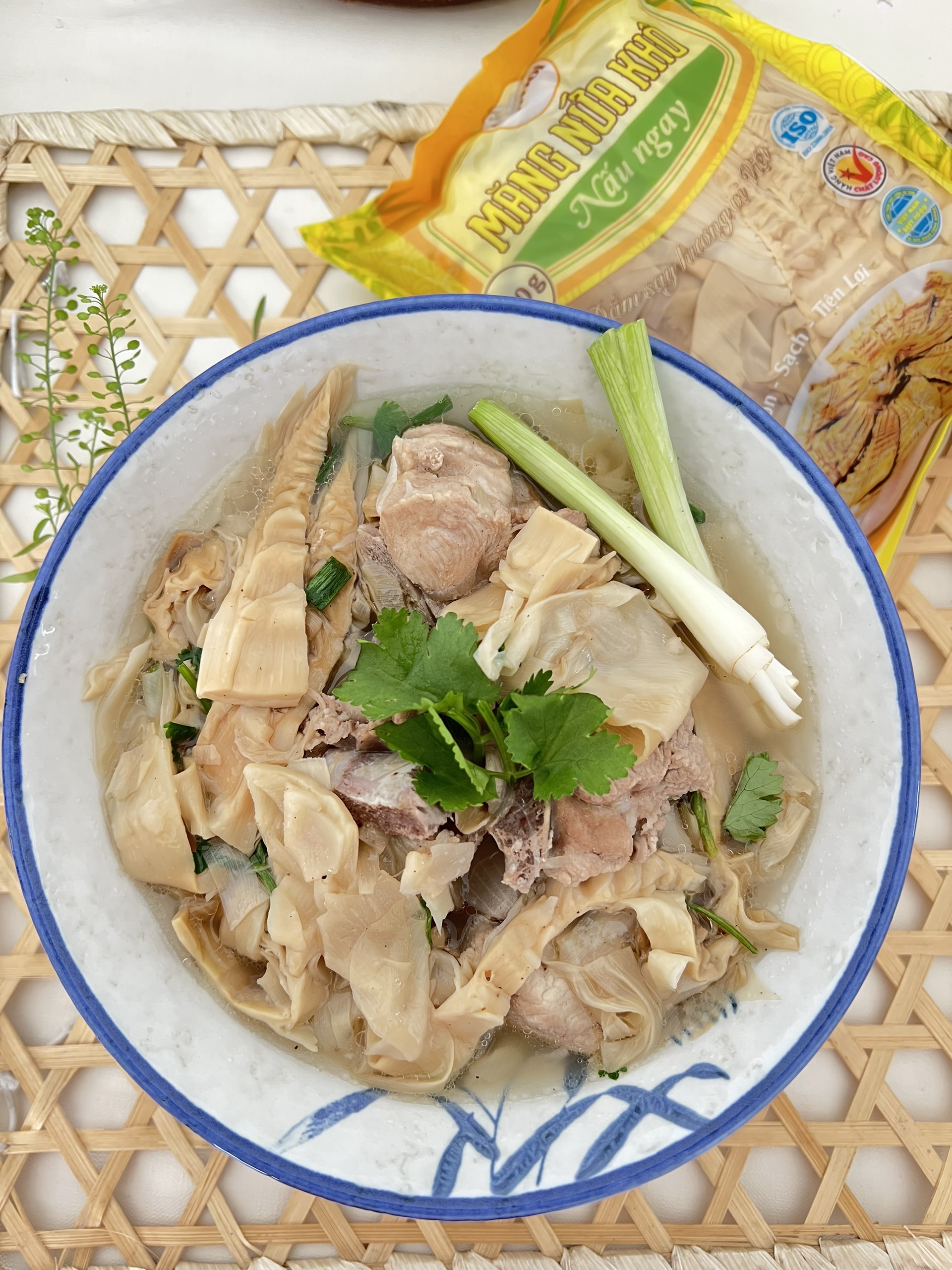 COMBO 6 gói Măng Nứa Khô Nấu Ngay Kim Bôi 300g - TẶNG 1 lọ Măng Muối Ớt Dổi chua cay Kim Bôi 500g - Đặc sản Tây Bắc