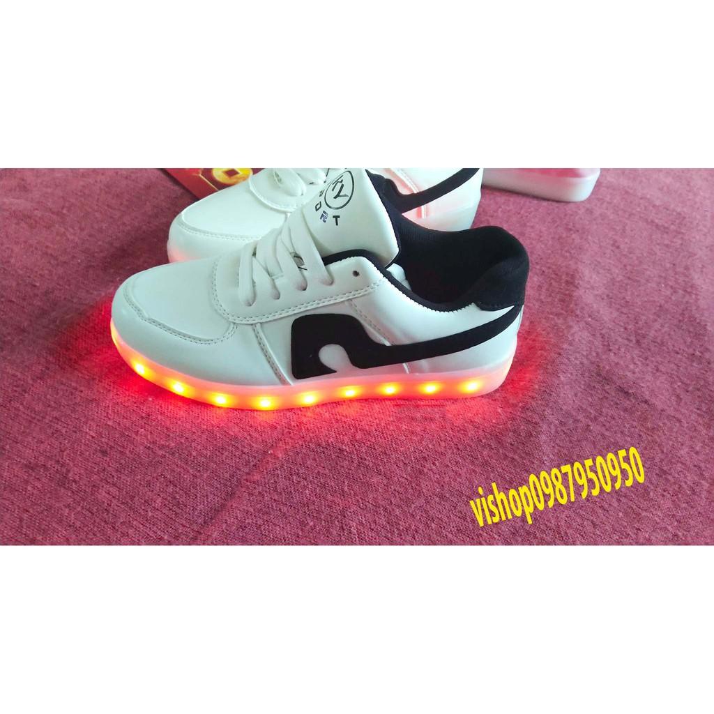 ( sẵn ) GIÀY PHÁT SÁNG ĐÈN LED - SÁNG  7 MÀU VẠCH CONG