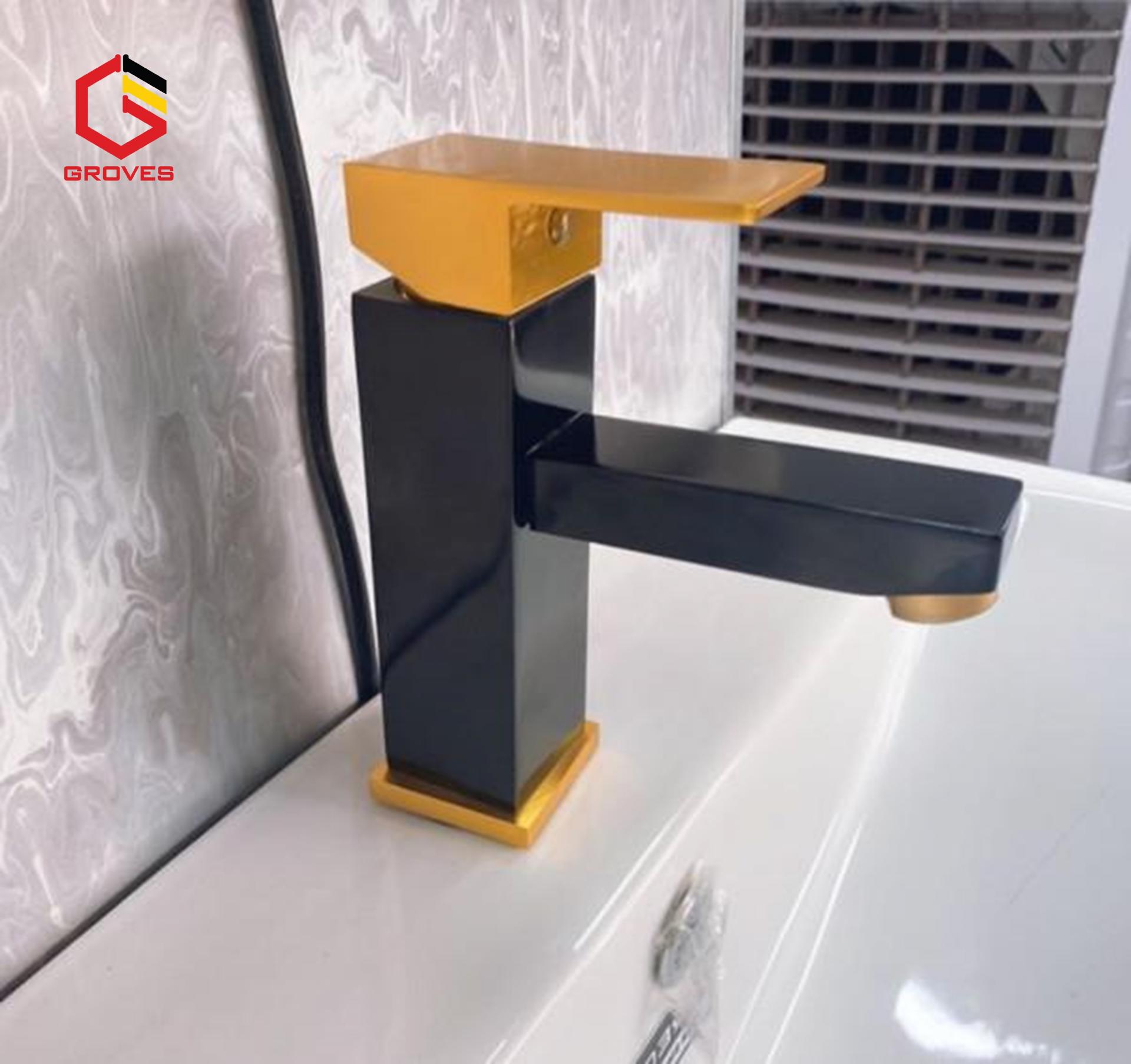 Vòi rửa mặt, Vòi rửa lavabo nóng lạnh đen ánh vàng nhạt GR 5608B