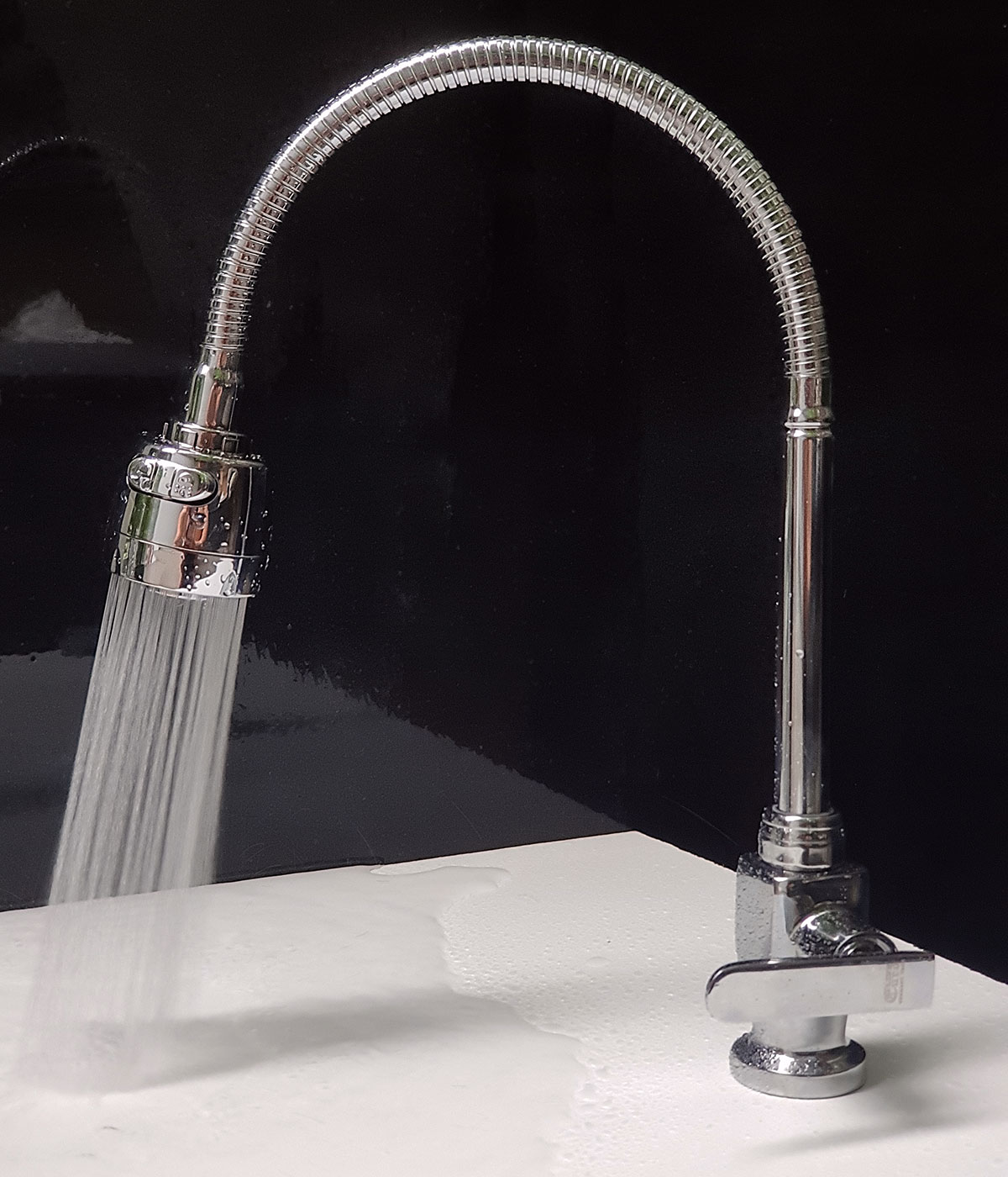 Vòi rửa chén lạnh cần lò xo Đồng mạ Chrome Eurolife EL-RC01