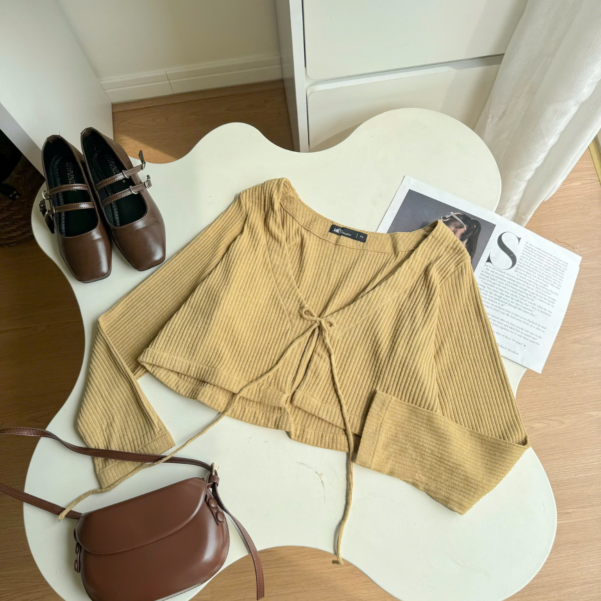 Áo khoác dài tay dáng croptop cột dây Samy Miều Est.2013