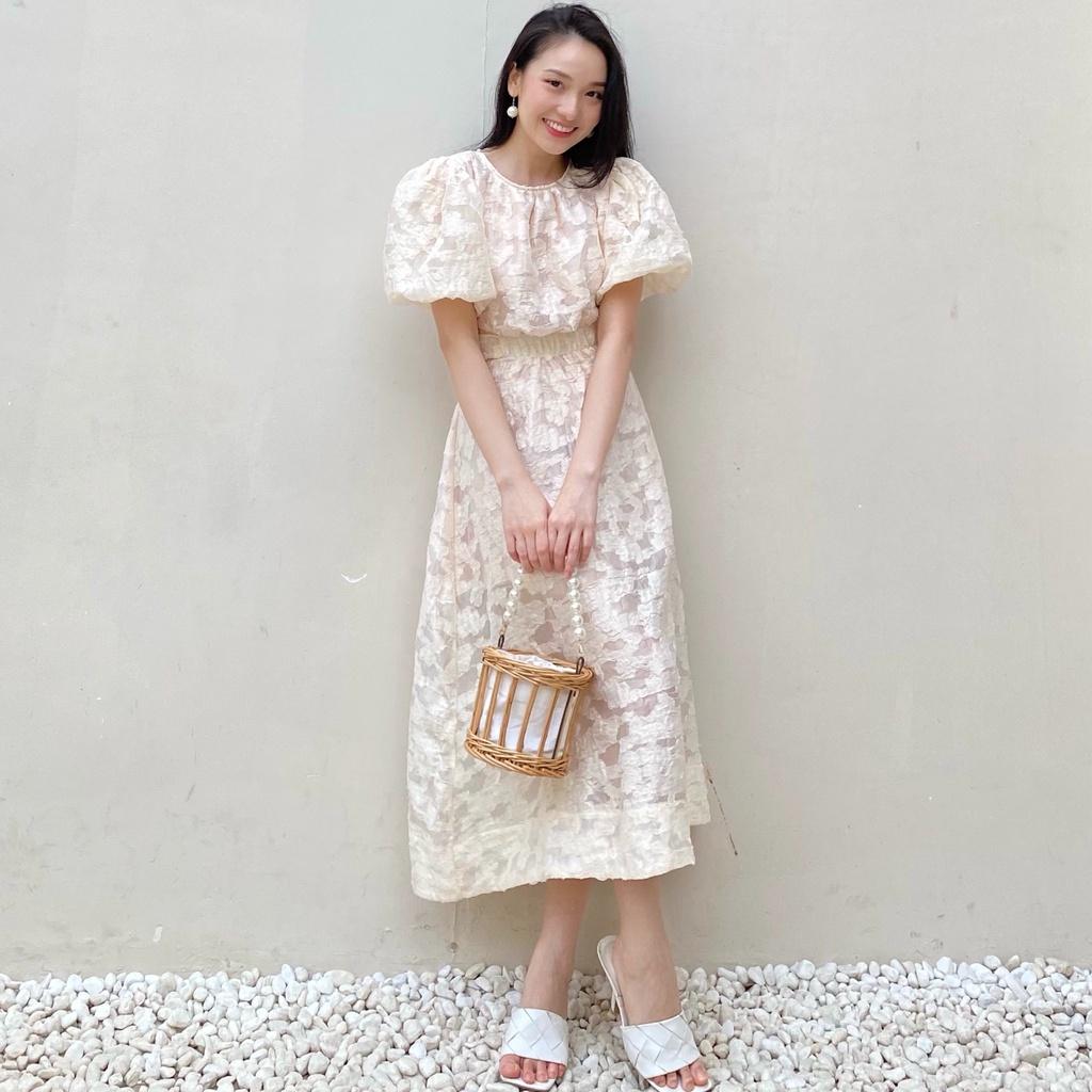 KIOBI - Đầm Cloudy form midi cổ tròn khoét eo, tùng xòe tay phồng, thắt dây eo, vải organza thêu be - KID2112179MB