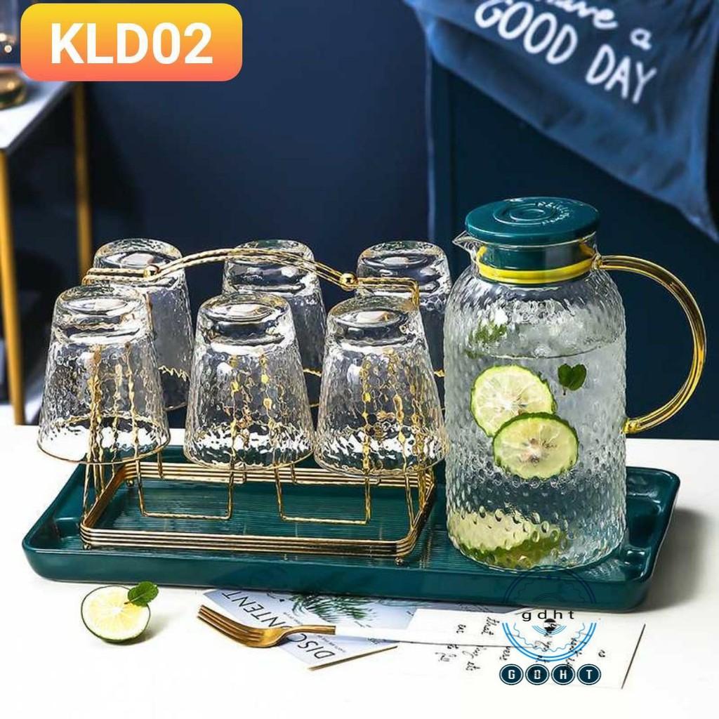 Đủ các mẫu bình cốc thủy tinh kèm khay sứ + giá treo cốc màu xanh cổ vịt viền vàng