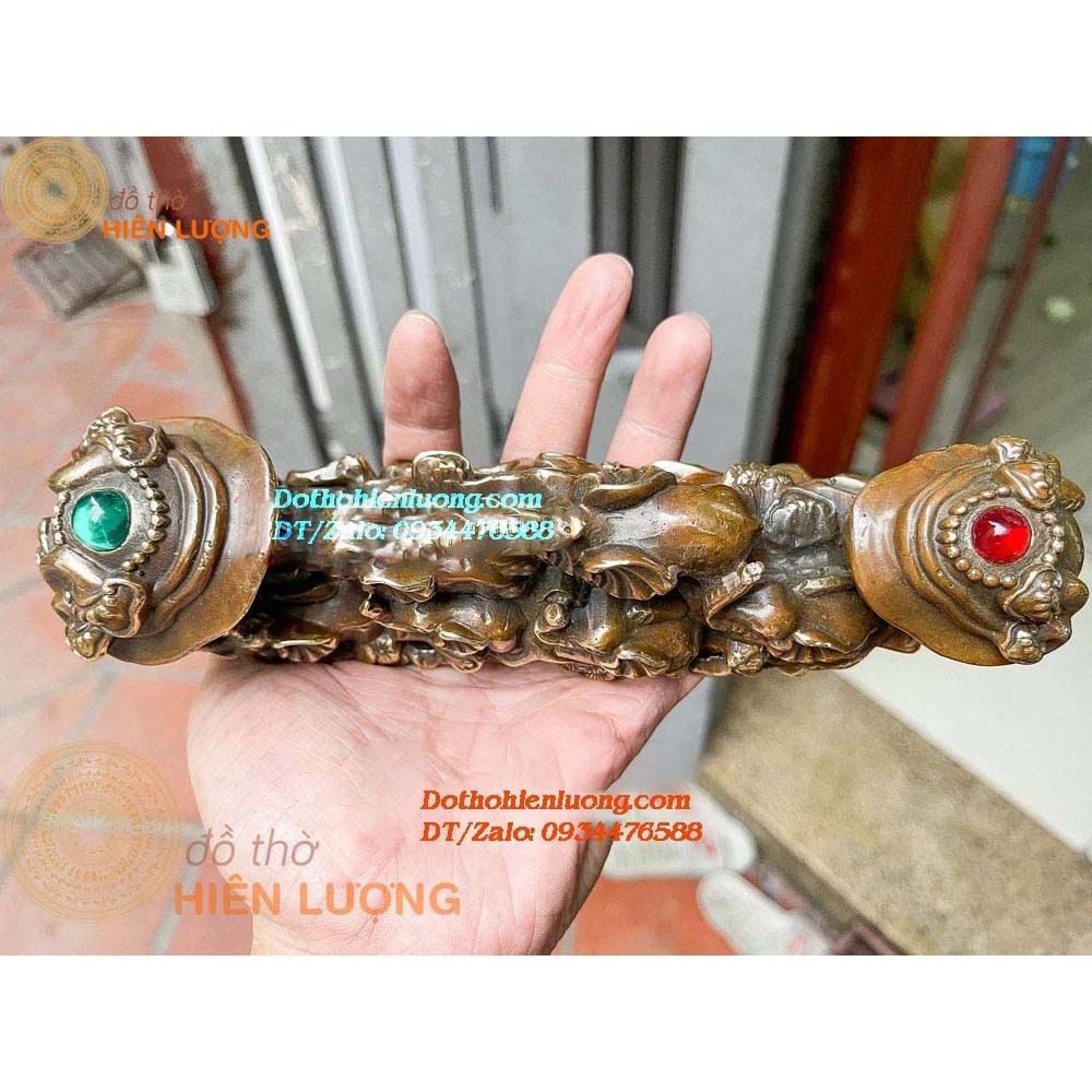 Gậy Như Ý Voi Ngọc Xanh Đỏ Bằng Đồng Hun Màu Nâu Giả Cổ Kích Thước 21x5x7cm, Nặng 0,7kg