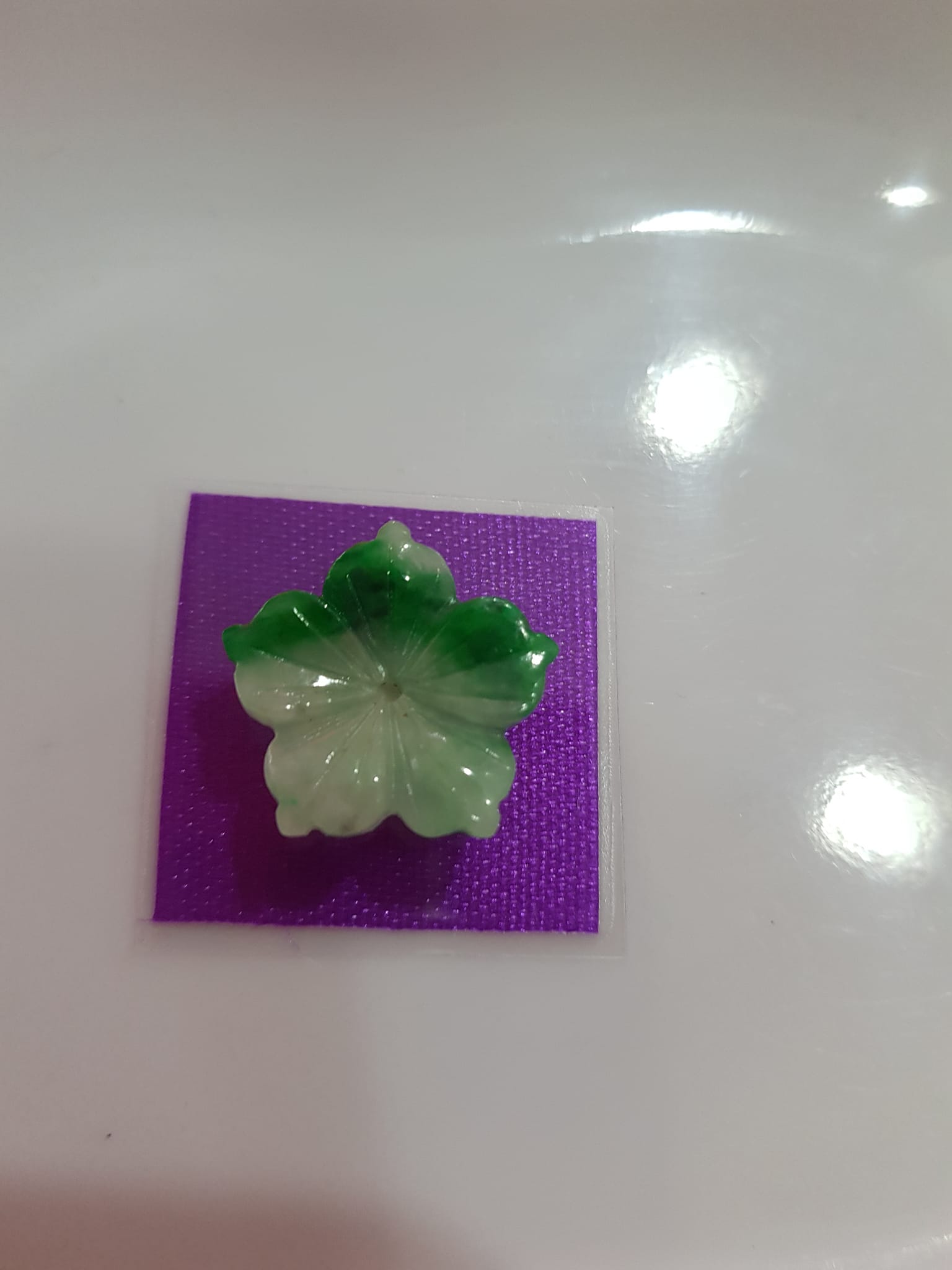 Mặt Dây Chuyền Bông Hoa Mai Mới Đẹp Trắng Xanh Lý nửa vầng trăng Size 18mm x dầy 3mm Đá cẩm thạch tự nhiên sáng bóng đẹp nữ bọc vàng đeo sang đẹp lắm ạ