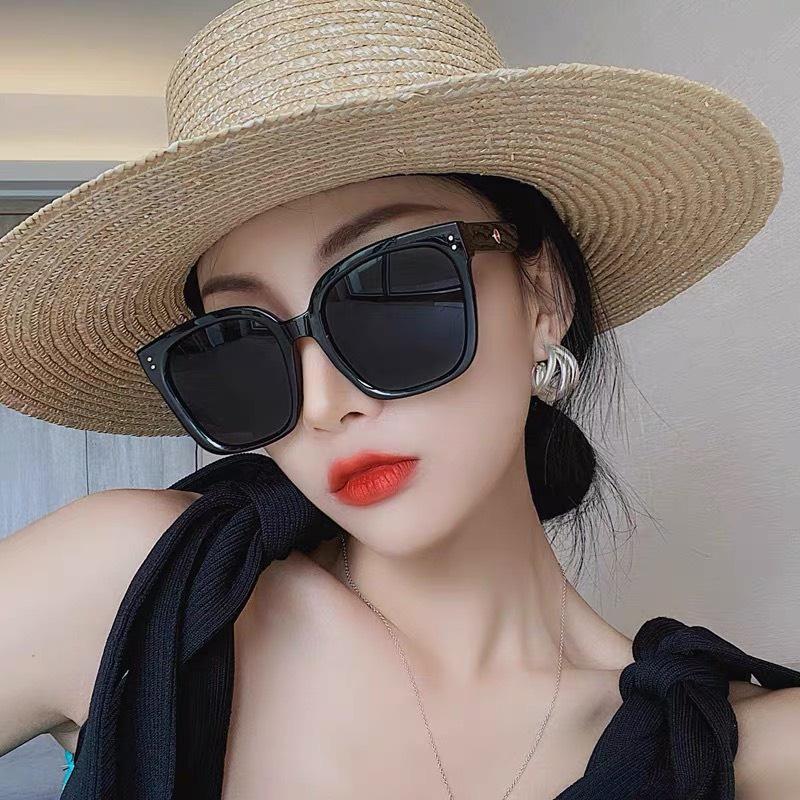 Kính râm nam nữ basic đi chơi đi du lịch Yams Closet