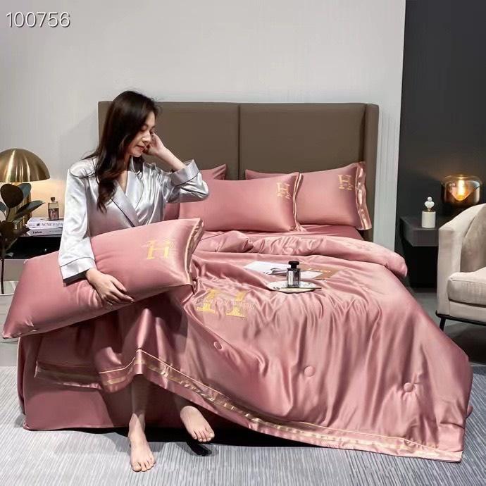 Bộ Chăn Ga Gối Lụa Thêu Chữ H LUXURY Set Chăn Ga Gối Lụa 4 Món Chăn Trần Hè