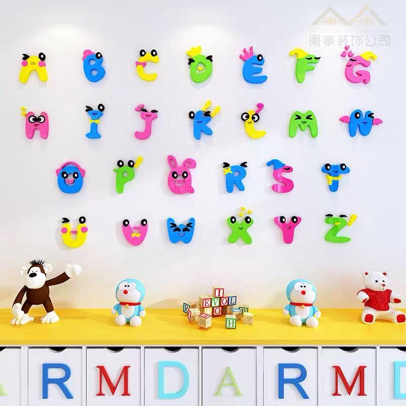 Decal dán tường mica 3D bảng chữ số sắc màu Tiếng Anh, đề can dán lớp học mầm non