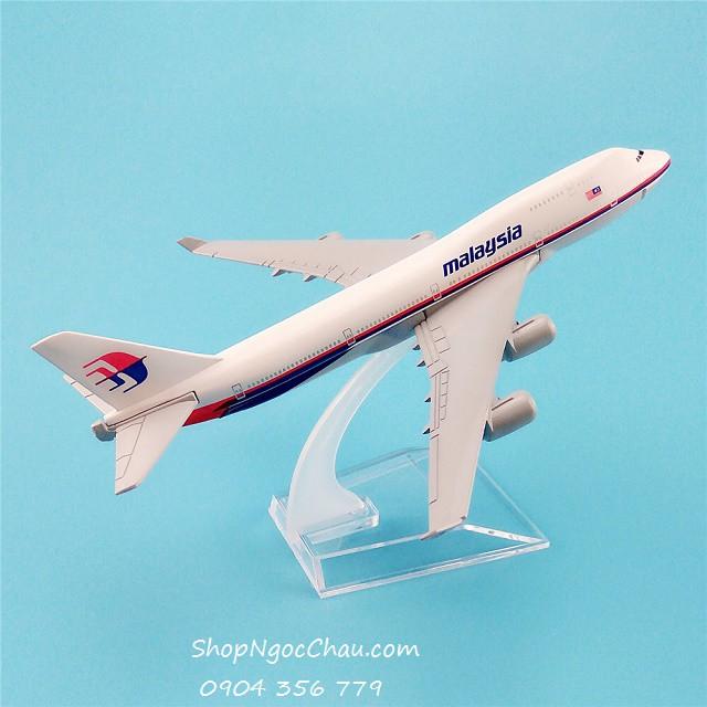 Mô hình máy bay B747 Malaysia Airlines 16cm