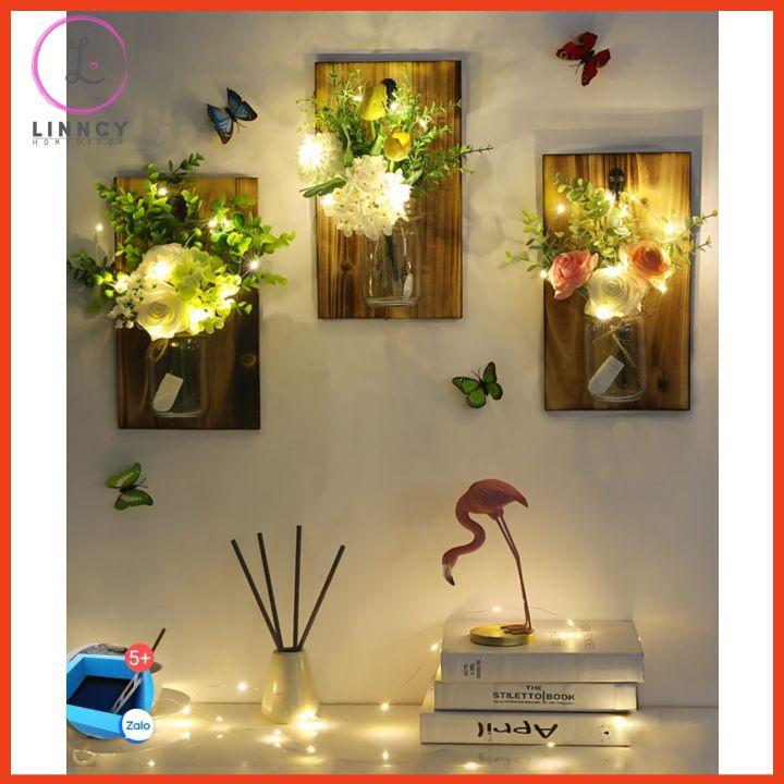 Giỏ Hoa Treo Tường Dạng Bảng Gỗ Gắn Lọ Thủy Tinh Trồng Cây Cảnh Tặng Kèm Đèn Led Trang Trí Lung Linh