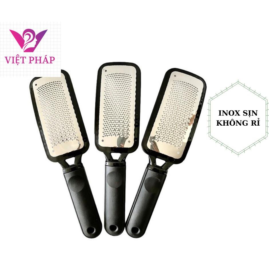 Chà gót chân bằng inox giảm da chết