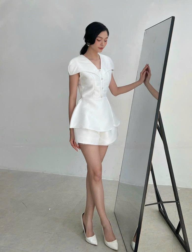 Set short áo thiết kế nút đá