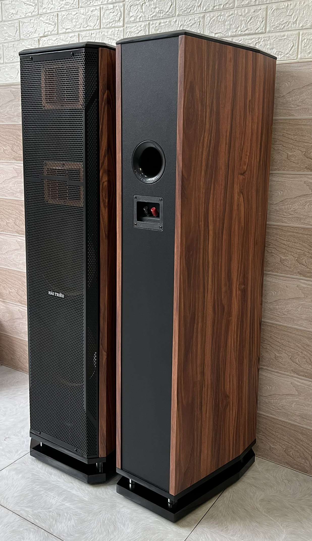 Vỏ thùng loa đứng 25 sử dụng 2 bass 25, 2 chép, 1 mid Hải Triều
