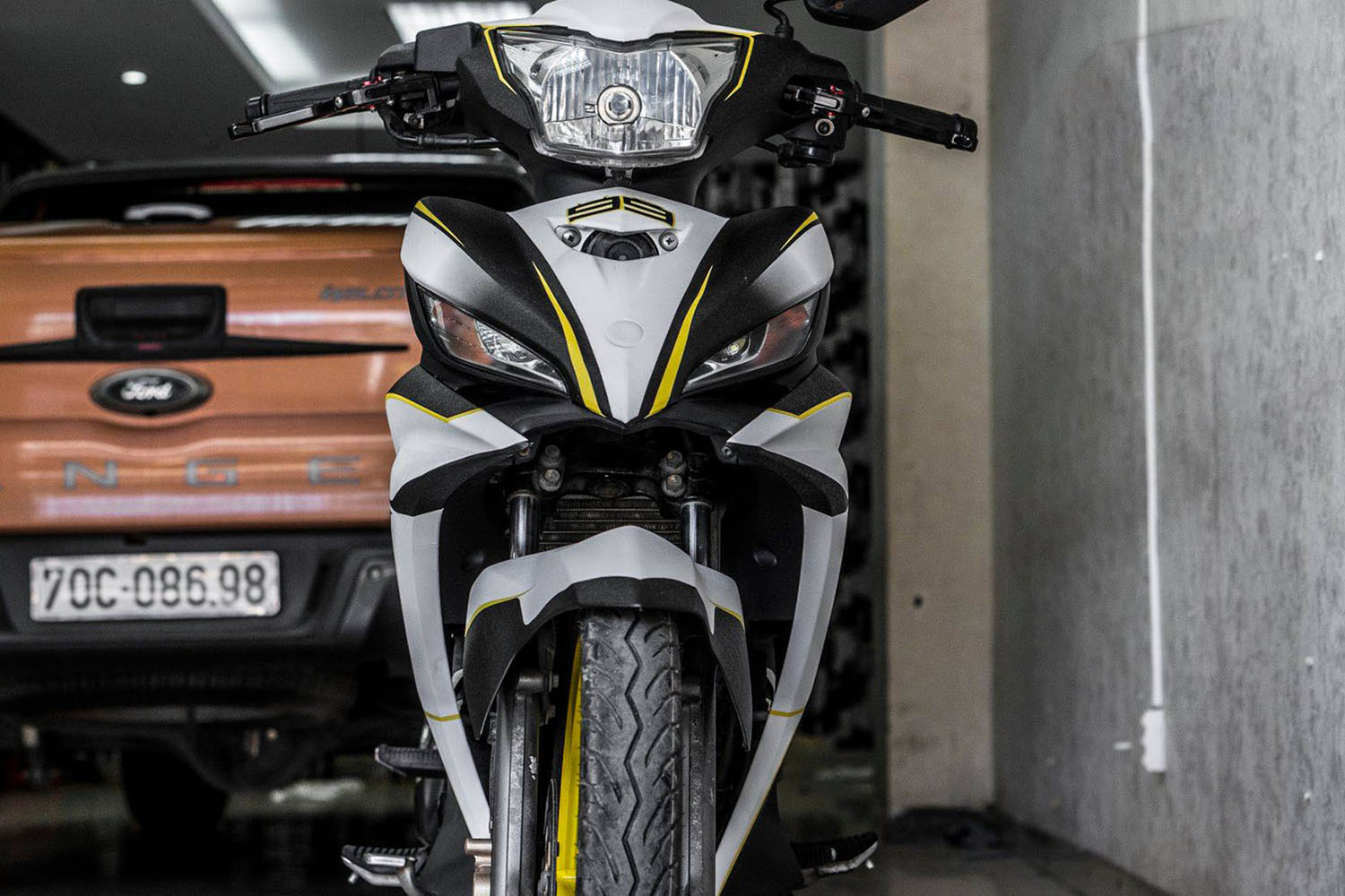 Tem trùm Exciter 135 Yellow Decal4bike