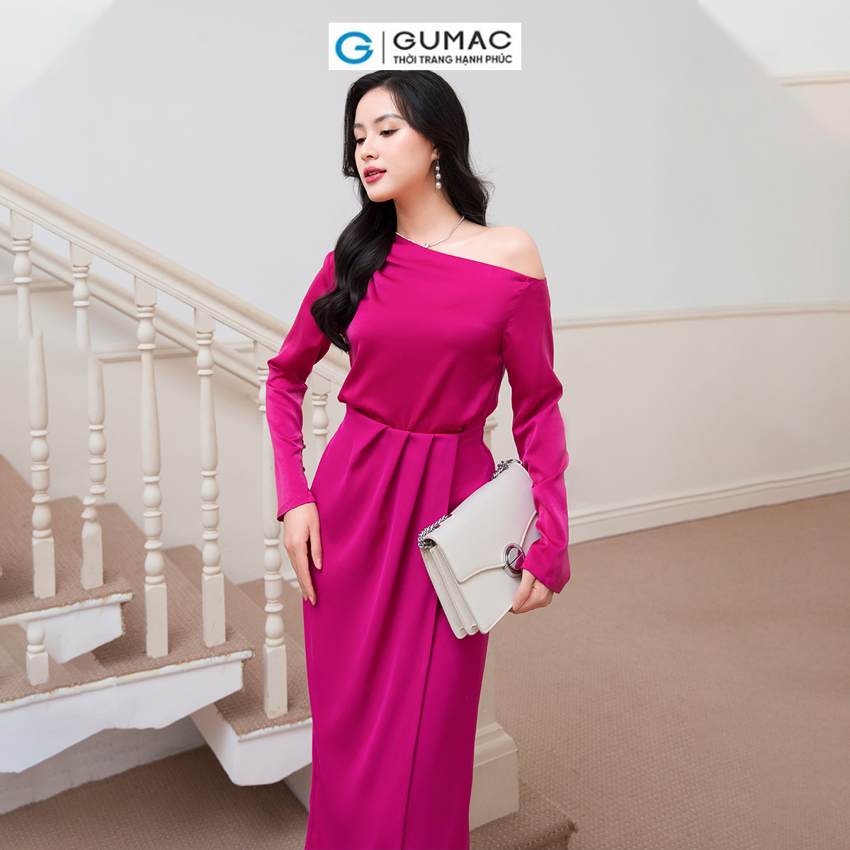 Set lẻ Áo kiểu lệch vai thời trang GUMAC AD10028 - Chân váy đắp tà thời trang GUMAC VD10022